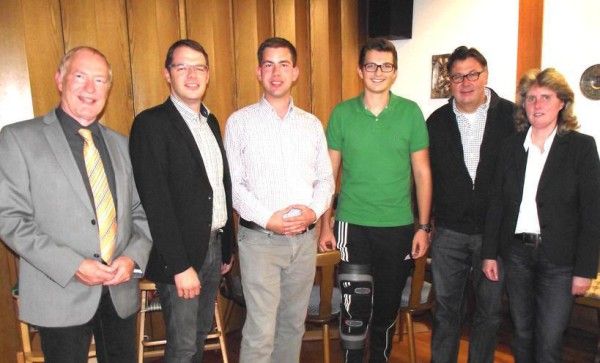 Junge Gesichter im Vorstand der CDU-Haigerloch (v. l.): Vorsitzender Hans Wiest, Stellv. Ingo Biesinger, Schatzmeister Martin Wiest, Internetbeauftragter Maik Haslinger und Pressesprecher Alexander Siedler zusammen mit der CDU-Kreisvorsitzen Drte Conradi